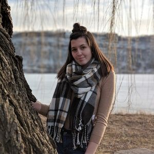 Meet your Posher, Annalise